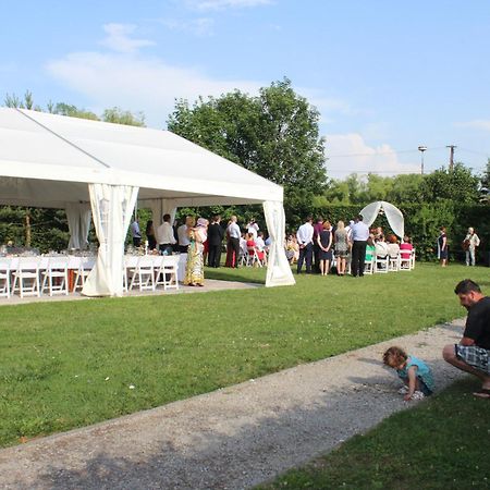 Penzion Zlaty Dukat Otel Zvolenská Slatina Dış mekan fotoğraf